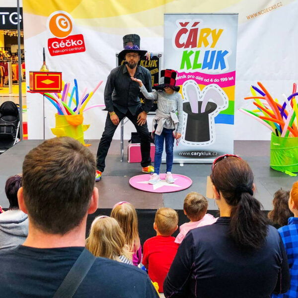 Kouzelník nejen pro děti | Čáry Kluk čaruje a baví