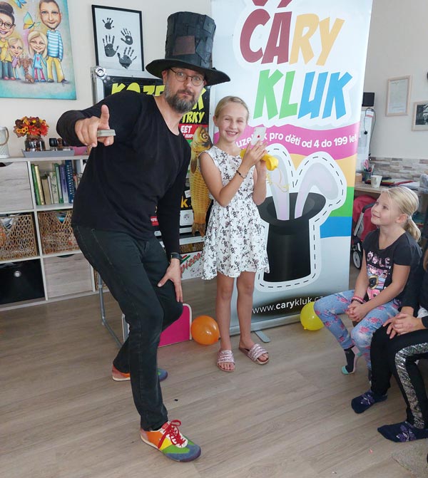 Fotografie kouzelníka z vystoupení | Čáry Kluk 1 Foto kouzelník Čáry Kluk